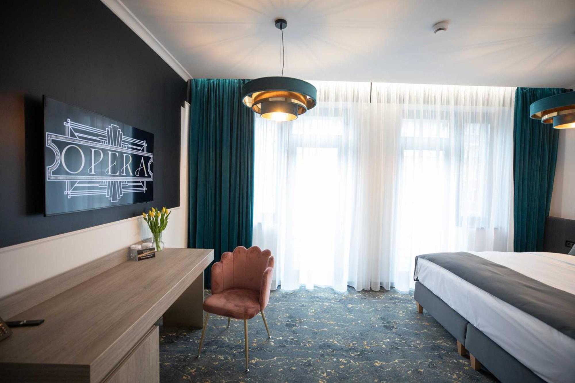 Opera Hotel ทิมิชัวรา ภายนอก รูปภาพ