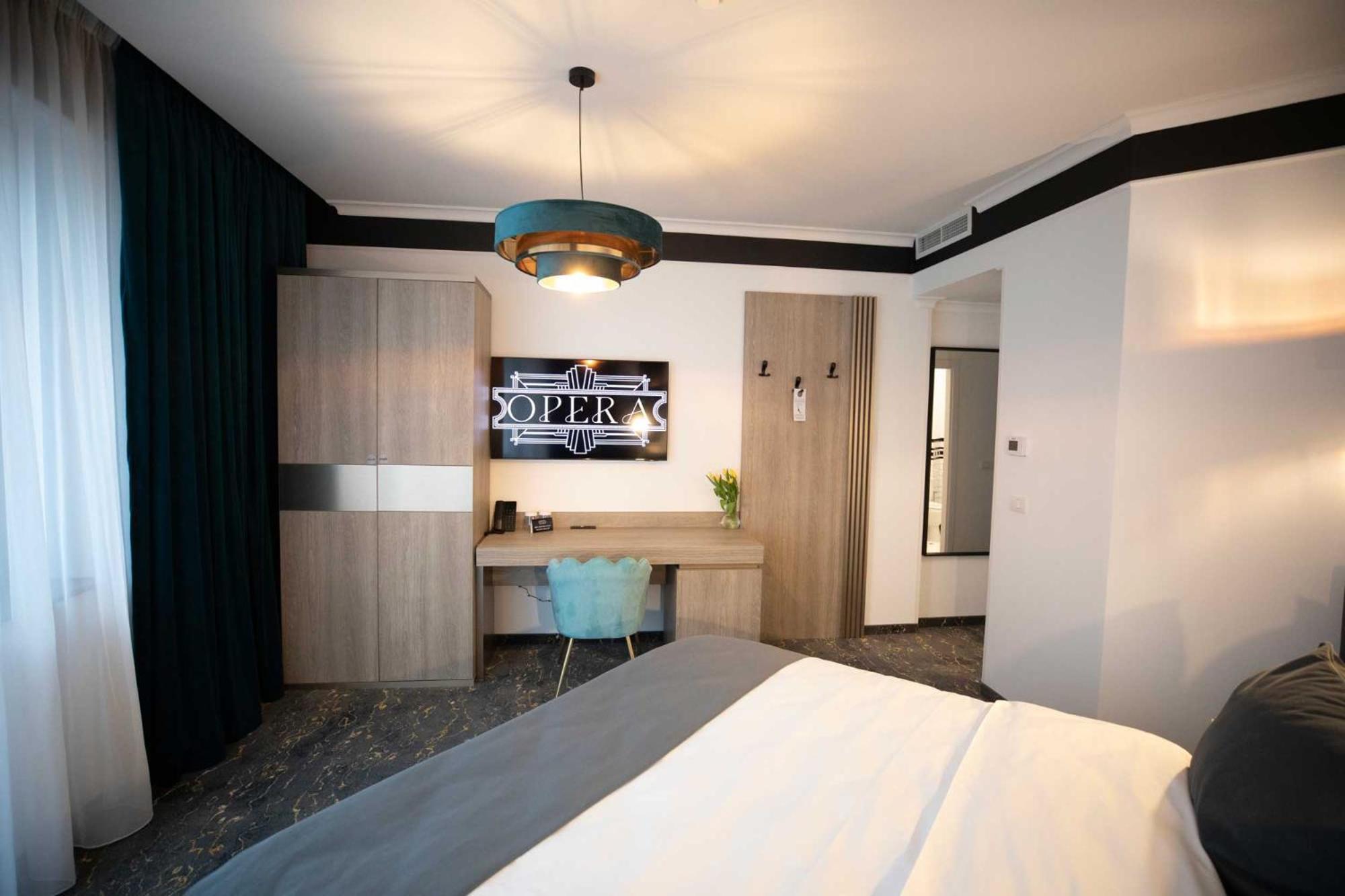 Opera Hotel ทิมิชัวรา ภายนอก รูปภาพ